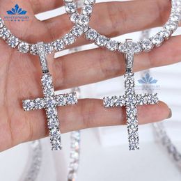 Hip Hop Jewellery 925 Silver White Iced Out Vvs Moissanite Diamond Geometry Necklace Men 5mm Moissanite Cross Pendant