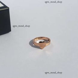 New High Quality Designer Design Titanium Band Rings Classic Jewelry Fashion Ladies Rings Holiday G 144