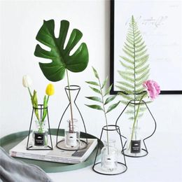 Vases Retro Iron Line Table Flowers Ornament Nordic Decoration Home Metal Plant Holder Styles Flower Vase Decor