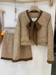 Zweiteiliger Kleid 2024 Vintage Little Parfüm Tweed Zweiteiler Womens Crop Top Woll Jacke+Minirock Set süßes zweiteiliger Setc240407