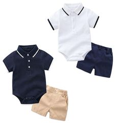 Çocuk Tasarımcı Giysileri Erkek Beyefendi Kıyafetleri Bebek Toddler Rompersshorts 2pcsset 2019 Yaz Bebek Giyim Setleri C66101985660