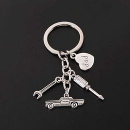 Keychains Lanyards 1pc Family Style Dad Mom I Love You Key Chains Tool Cook Book Pizza Charms Keyring For Fathers Day Gift Q240403