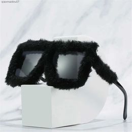 Sunglasses Soft fur velvet oversized womens sunglasses fashionable gradient square sunglasses womens sexy sunshades UV400L2404