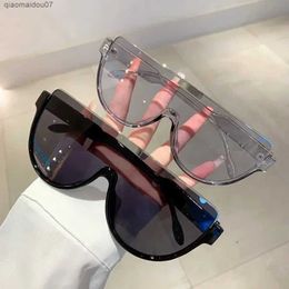 Sunglasses Retro semi-circular sunglasses for womens fashionable single piece outdoor goggles and trends 2023 new design UV400 glasses GafasL2404