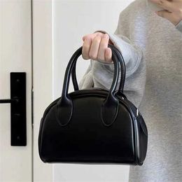 Lady Boston Bags Large Capacity Women's Winter Fashionable Korean Niche Design Bag Minimalist and Versatile with a Sense of Luxury