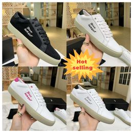 Designer Luxury Brand Common-shoes Pop Design Men's Casual Shoes Women White Sneaker Low Leather Sneakers Black Leathers Outdoor Trainer campus common