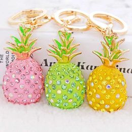 Keychains Lanyards Coloured Stone Pineapple Keychain Mens Shiny Fruit Gold Car Circular Keyring Womens Exquisite Jewellery Gifts Q240403