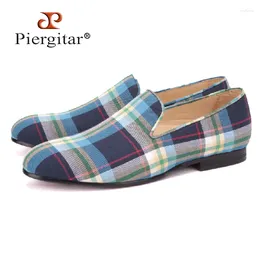 Casual Shoes PIERGITAR Arrival Blue And Green Plaid Men Canvas British Style Male Slip-on Loafers Handmade Luxurious Men's Flats