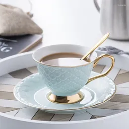 Cups Saucers HF 200ml Ceramic Coffee Cup Saucer Set With Spoon Fashion Creative Lovers Porcelain Afternoon Tea Suite Breakfast Milk Mug