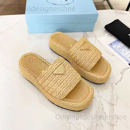 Slippers triangle Raffias Slipper Designer sandal Slipper woman travel Casual shoe walk pool flat black white outdoor Str weave Sliders platform shoes man beach Sli