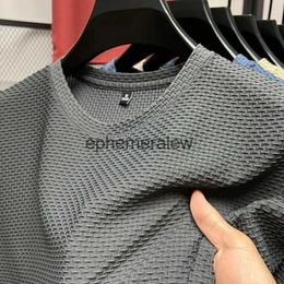 Men's T-Shirts Summer O-neck T-shirt mens ice silk mesh breathable half sleeved top solid Colour thin casual cool quick drying short H240407