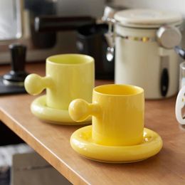 Cups Saucers Ins Europe Luxury Style Ceramic Coffee Cup Saucer Set With Handgrip Yellow White Orange 4 Colors Home Office Use 300ML