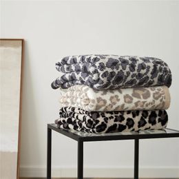 Blankets Soft Velvet Blanket Leopard Pattern Polyester Yarn Knitted Throw Towel Sofa Cover Aeroplane Nap Sleeping Thread