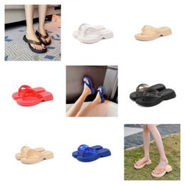 Slippers summer outdoors Woman beach Rubber sandal luxurys Designer Mules sandale Casual red shoes men slides travel pool Sliders