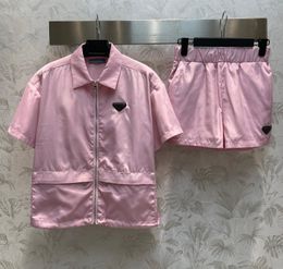 Luxus Frauen Tracksuiten Designer-Anzug Mantel Mode mit Nylon Stoff Classic Letter Top Shorts Schnellrocknen Jacke Tracksuit T-Shirt Sweatshirt