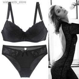 Sexy Set Womens Underwear Sexy Bra Sets Hollow Out Female Lingerie Embroidered Lace Bra and Panty Set Lingerie Set Sexual Lingerie Woman L2447