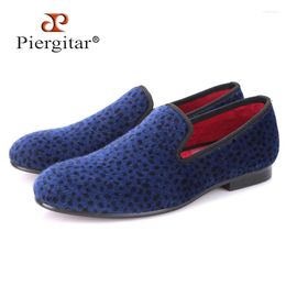 Casual Shoes Piergitar Two Colour Leopard Pattern Men Velvet Fashion Party And Wedding Dress Shoe Male Plus Size Flats Loafers