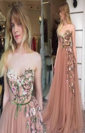 Stylish Floral Appliqued Prom Dresses Sweetheart Neck Evening Dress A Line Vestidos De Fiesta Sweep Train Tulle Party Gowns1757747