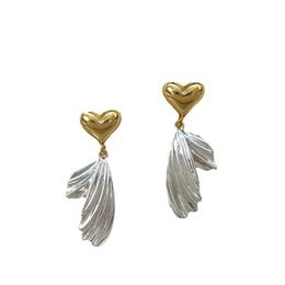 New Fashionable and Minimalist Earrings with Cold and Individualised Love Wings Ear Buckles with Sweet Contrast Colours Small and Retro Earrings