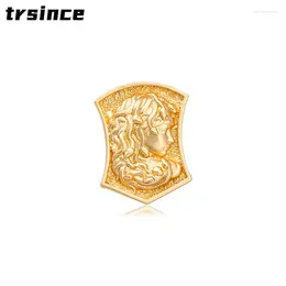 Brooches Elegant Metal Gold Colour Brooch Women Beauty Creative Vintage Shield Alloy Corsage Personality Jewellery Clothes Coat Suit Pin