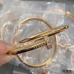 Carts bracelet High version V-gold nail bracelet fine 18k rose gold coarse half diamond head and tail non fading mens womens styles