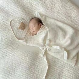 Muslin born Swaddle Wrap Infant Receiving Blankets Cartoon Bear Hooded Sleeping Bags Boy Girl Swaddler 240314