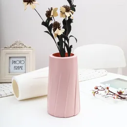 Vases Modern Simple Plastic Vase Creative Decoration Flower Pot Imitation Glaze Drop-Resistant European Porcelain