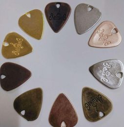 New arrival Metal guitar picks electric guitar pick necklace set piece with solid string nail 101226585