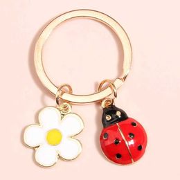 Keychains Lanyards Cute Animal Keychain Colourful Flower Ladybird Key Ring Lady Beetle Enamel Chains For Women Men DIY Handmade Jewellery Gifts Q240403