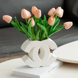 Luxury Ceramic Vase Designer Classic Logo Shape White Vase Ins Style High-End Floral Vase Cream Style Nordic Dining Table Decoration Vase Home Entrance Ornaments