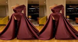 2020 Sexy Burgundy Satin Prom Dress Arabic One Shoulder Long Sleeves Plus Size Evening Gown High Side Split Formal Wear8360552