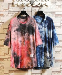 2020 New Rainbow Tie dye Print T Shirt Mens Summer Soft Qaulity Personality Tee Boy Skate Tshirt Tops Hip hop Streetwear5686064