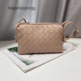 Cowhide Loop Designer W Single Bag Venetass Large Bags Product Small Purse Simple Capacity Square Hand Shoulder Woven Crossbody Lady Bottegs IIQX