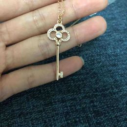 Designer's Brand Key Pendant Necklace Live Edition Jewelry High Full Diamond Back Cover