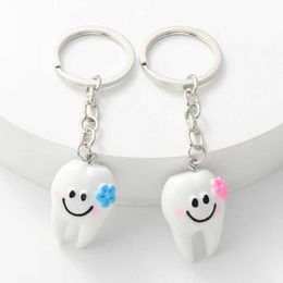 Keychains Lanyards Cute Acrylic Lovely Cartoon Tooth Smile Couple Key Rings For Lovers Gift Protect Handbag Decoration Jewelry Q240403