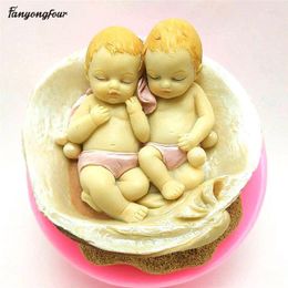 Baking Moulds Twin Brothers Baby Silicone Mould Cake Decoration Tool Fit Kitchen Products Chocolate Candy Candles 3d