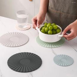 Table Mats Silicone Round Mat Extra Thick Insulated Placemat Pad Coffee Cup Pot Holder Kitchen Gadgets Accessories