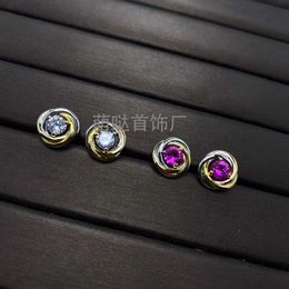 Light Luxury Designer Fashion 18K Rose Trend Card Ring Three Color Bullet Head Couple V Gold Earrings With Logo