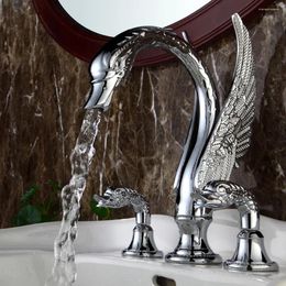 Bathroom Sink Faucets Luxury Brass Faucet Three Holes Two Handles Basin Mixer Tap Swan Model Cold Water Washbowl Chrome.Gold