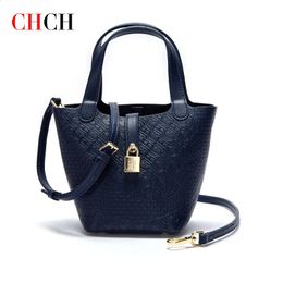 Fashionable Classic Retro Womens Handbag Large Capacity Multifunctional Dating Party Office Ocn Womens Crossbody Bag 240328