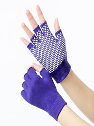 Professional Solid Colour Yoga Sports Fitness Gloves Half Finger Five Toe Anti Slip Mittens For Women Men8605587