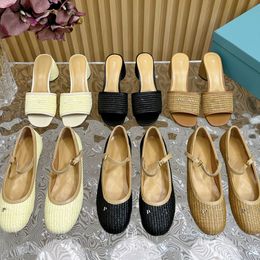 New Slippers Silde Woven Slippers P Chunky Heels Straw Sandal Women Round Toe Shoes Lafite Grass Letter Platform Woven Slide Mule Top Quality Summer Beach Slippers