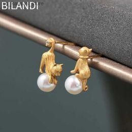 Charm Bilandi Lovely Design Asymmetrical Cat Earrings 925 Silver Needle Cute Style Women Jewellery Simulated Pearl Earrings Girl Gift240408
