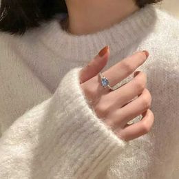 Cluster Rings Fashion Shiny Blue Crystal Ring Y2K Expression Girl Fairy Exquisite Open Finger Ring Womens Wedding Party Fashion Jewelry Gifts240408