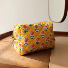 Cosmetic Bags Cartoon Pattern Bag Cute Toast-shaped Fabric Storage Floral Pastoral Style Toiletry