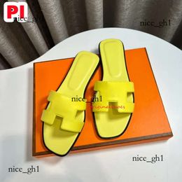 Sandals for Mules Designers Womens Leather Fashion Ladies Woman Slides Sliders Slippers Summer Trend Beach Shoes Dh Gates 2024 373 637
