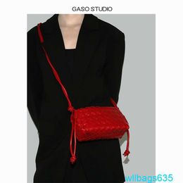 Luxury Leather Bag BottegvVenet Loop Bag Crossbody Plaid Woven Mobile Phone Bag for Womens Crossbody Mini Bag Soft Leather High-end Red Bag have logo HBY9L8