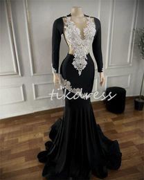 Chic Black Prom Dresses With White Lace Elegant Long Sleeve Mermaid Evening Dress 2024 See Through Lace Formal Party Gown Special Occasion Vestidos De Noite mujer