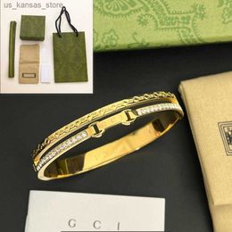 Charm Bracelets Classic Style Gold Plated Bangle Box Packaging Luxury Love Jewellery Women Charm High Quality Bangle Silver Plated Stainless Steel B Y240416V0B2E7NI