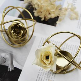 Candle Holders Solid Metal Holder Elegant Iron Art Geometric Hollow Ball European Style 3d Flower For Candlelight